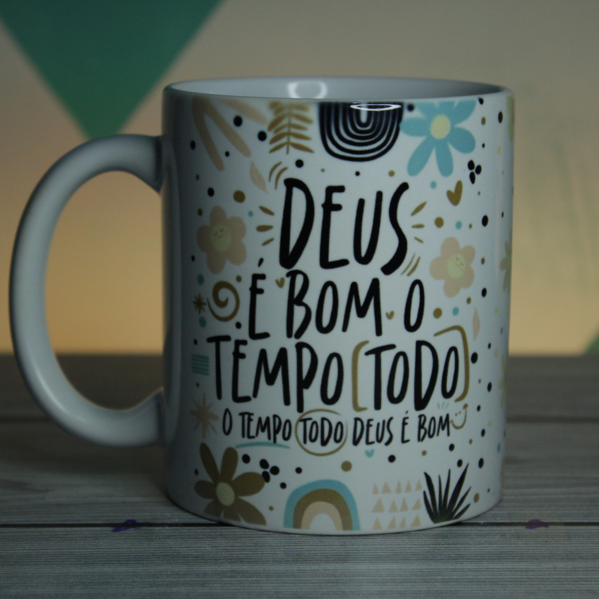 Caneca “Deus é Bom o Tempo Todo” – Fé e Gratidão | 325 ml