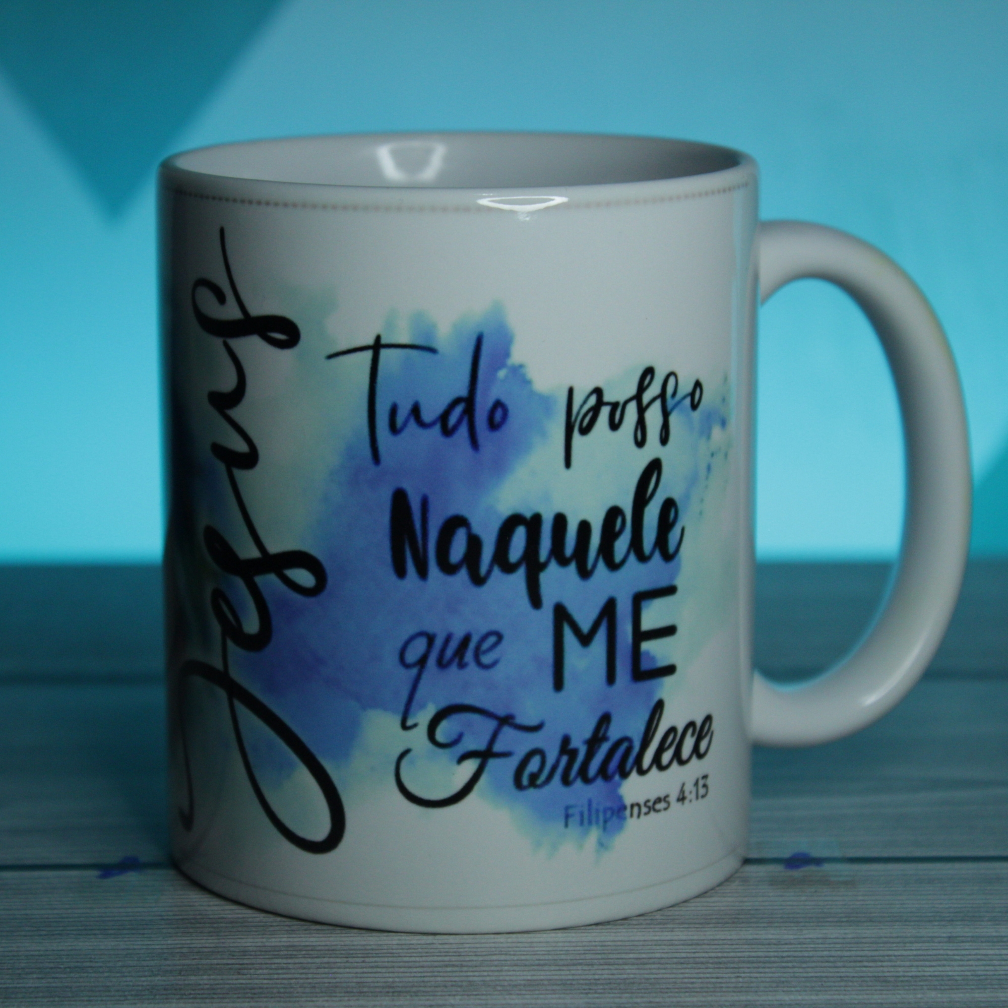 Caneca Filipenses 4:13 – Tudo Posso Naquele que Me Fortalece | 325 ml