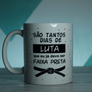 Caneca “Faixa Preta de Luta” – Divertida e Criativa | 325 ml